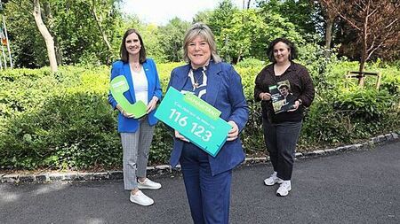 Samaritans volunteers answer 50 calls an hour, research shows