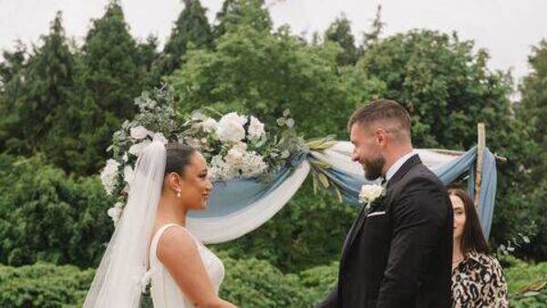 Former Rose of Tralee ties the knot at a beautiful ceremony at Castle Durrow