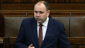 Crowe apologises over ‘off the cuff’ remarks about British Army in Ireland Crowe apologises over ‘off the cuff’ remarks about British Army in Ireland