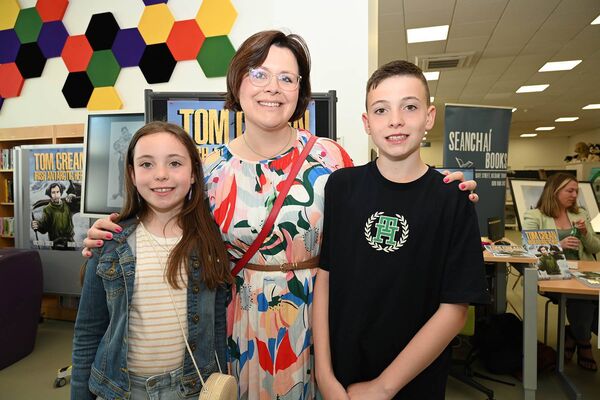 Edith, Lisa-Marie and Hamish Duffy 
