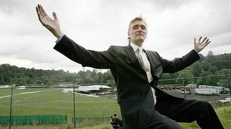 Lord Henry Mount Charles of Slane Castle dies aged 74