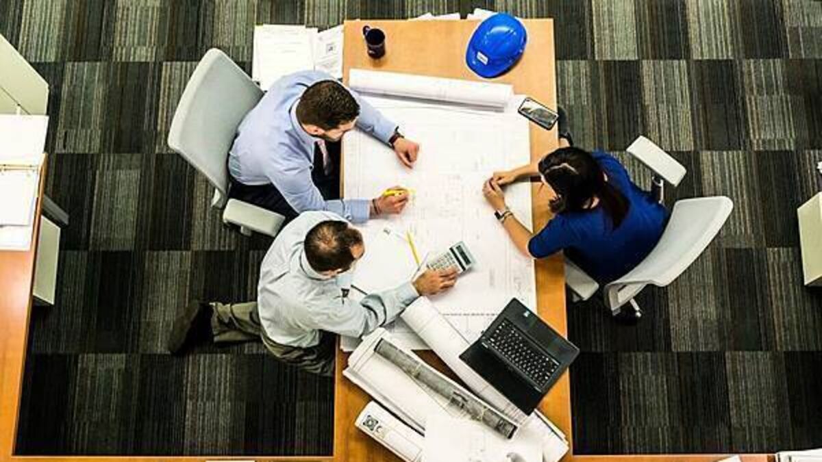 Six in 10 employees expect to receive salary raise this year, research shows