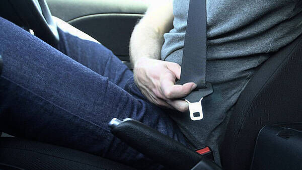Almost 6,000 caught driving without seatbelt last year, figures show