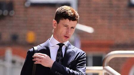 Champion Irish jockey (29) admits drink driving charge after crashing into a tree