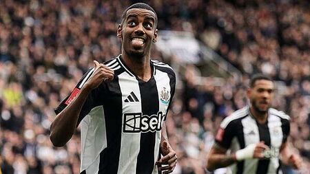 Newcastle insist Alexander Isak not for sale amid Liverpool interest in star man