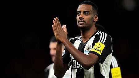 Eddie Howe admits he is not in ‘full control’ of Alexander Isak’s future