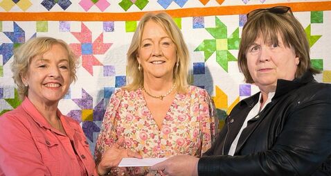 Laois Arch Club benefits to tune of €4,660 from quilters’ raffle