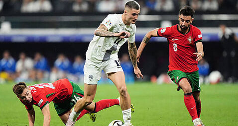 Leipzig’s Benjamin Sesko understood to favour Man Utd switch ahead of Newcastle