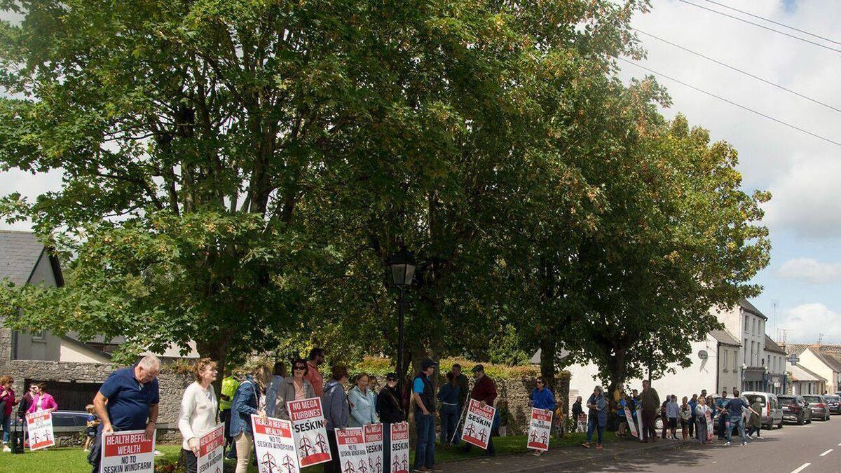 Emergency meeting in Durrow over 'mega' wind farm
