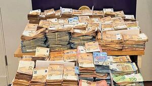Three men arrested and almost €1.3m in cash seized in south Dublin Three men arrested and almost €1.3m in cash seized in south Dublin