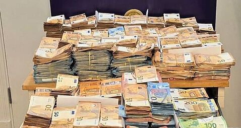 Three men remanded in custody after gardaí seize €1.28m in cash