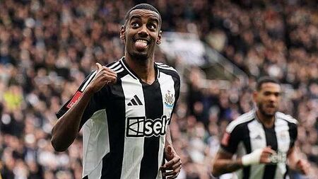 Liverpool would not cruise to title even with Alexander Isak – Jamie Carragher