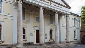 Judge condemns Kildare Village robber for hiking up prices