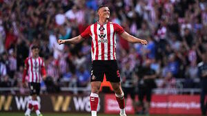 Sunderland beat West Ham on return to Premier League