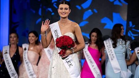 Laois Rose Katelyn Cummins crowned 2025 Rose of Tralee