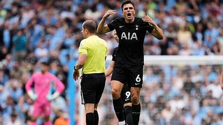 Joao Palhinha praised by Tottenham boss Thomas Frank after victory at Man City