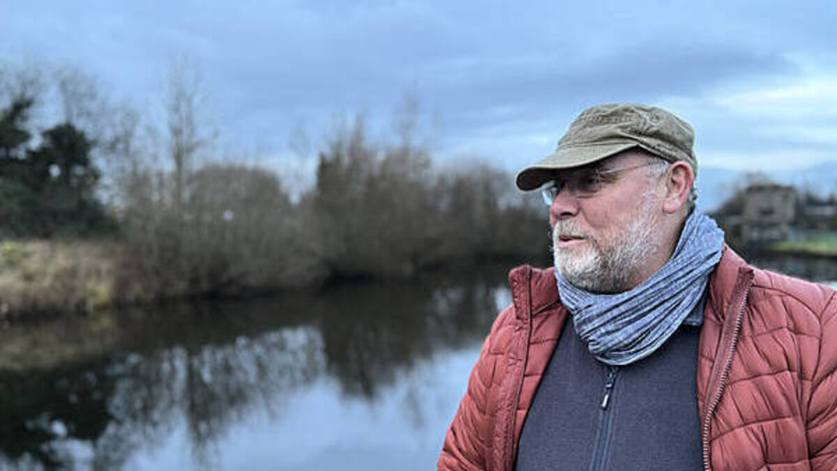 Environmental crisis at Lough Neagh ‘has become a political problem’