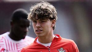 Everton sign highly-rated teenager Tyler Dibling from Southampton