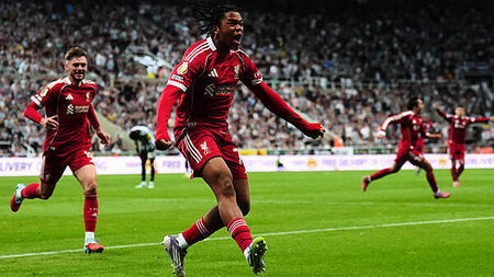 Virgil van Dijk hails Rio Ngumoha’s ‘dream debut’ for Liverpool at Newcastle