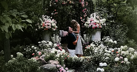 Taylor Swift announces engagement to NFL player Travis Kelce