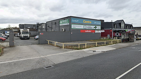 Man injured in shooting near Dublin shopping centre