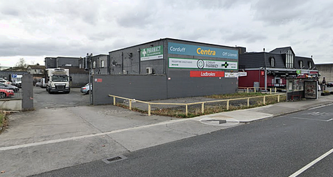 Man injured in shooting near Dublin shopping centre