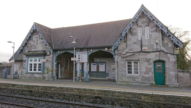 <p>Passenger facilities at Portlaoise Railway Station need upgrading says Laois TD Brian Stanley</p>