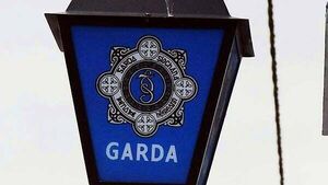 Two men (20s and 40s) arrested after leading gardaí on chase following incidents in Tipperary and Clare Two men (20s and 40s) arrested after leading gardaí on chase following incidents in Tipperary and Clare