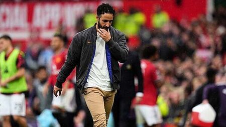 Sunday’s briefing: Man Utd finally win and Newcastle sign new striker