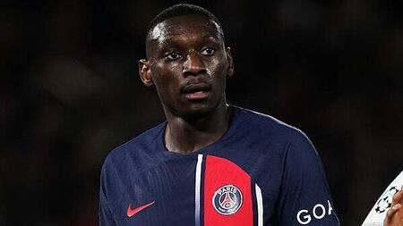 Tottenham set to sign Paris St Germain forward Randal Kolo Muani on loan