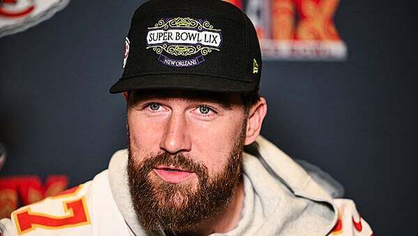 Travis Kelce still feels 'giddy' telling people about engagement to Taylor  Swift - Entertainment - Laois Nationalist