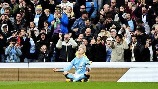Erling Haaland and Phil Foden help Man City toast Ricky Hatton with derby win