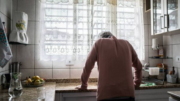 Woman (70s) gets barring order against husband at local court 