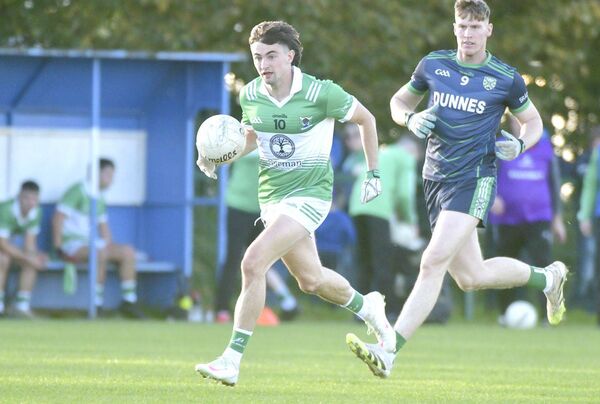 Joey Shelly (Rosenallis) breaking against Stradbally in the SFC 'B' semi-final Photo: Denis Byrne