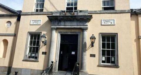 Portlaoise Court: Man found drunk and asleep in public toilets