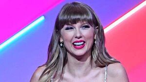Who are Taylor Swift collaborators Max Martin and Shellback?