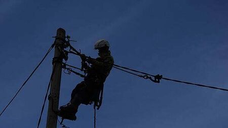 Power restoration work spills over into Monday across Ireland
