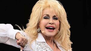 Dolly Parton’s sister ‘up all night praying’ as singer battles health problems Dolly Parton’s sister ‘up all night praying’ as singer battles health problems
