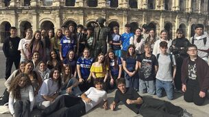 <p>The Heywood CS group at the Nîmes Arènes/Colosseum</p>