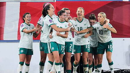 Abbie Larkin pounces at death to send Ireland into top tier of Nations League 