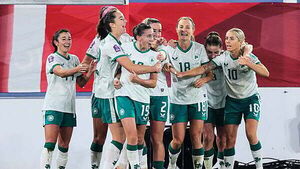 Abbie Larkin pounces at death to send Ireland into top tier of Nations League 