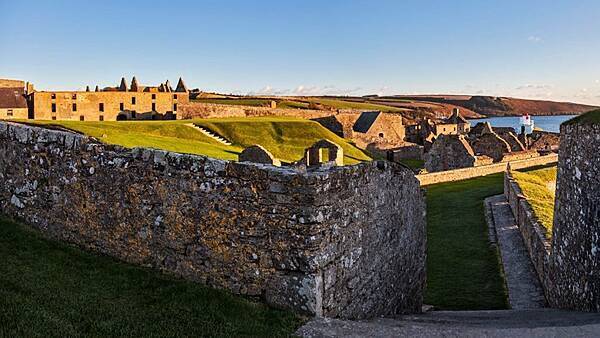 Ireland's most haunted places: The White Lady of Kinsale, Loftus Hall, and Hellfire Club