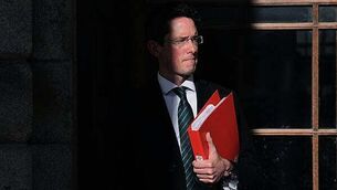 Presenters’ pay and licence fee drop outlined in RTÉ’s annual report Presenters’ pay and licence fee drop outlined in RTÉ’s annual report