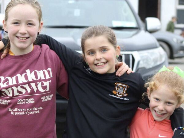 Faye Burke, Averie Conroy and Saoirse Doran enjoying the day Faye Burke, Averie Conroy and Saoirse Doran enjoying the day