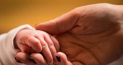 Record number of babies born to women aged over 44