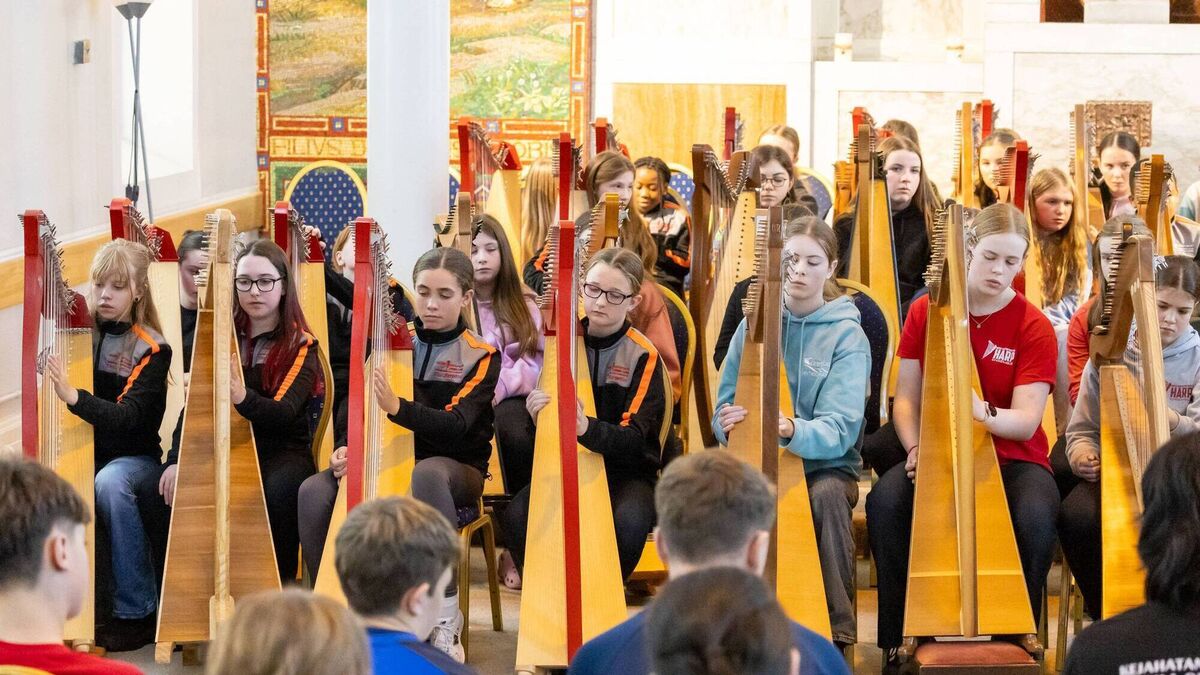  Harpists and pipers gather at Laois venue for ‘Tionól’ 