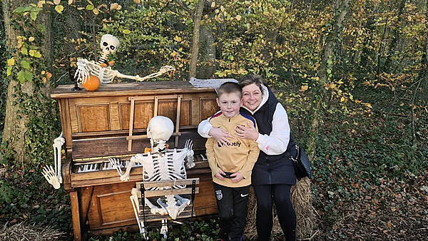 Plus de 18 000 € collectés pour permettre à une mère irlandaise de se faire soigner à l’étranger contre un cancer de stade 4 – Page d’accueil
