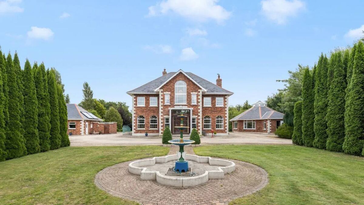 Acergrove: Spacious country home on 1.65 acres hits market in Laois 