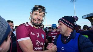 Carlos Alcaraz cruises into French Open quarter-finals Carlos Alcaraz cruises into French Open quarter-finals