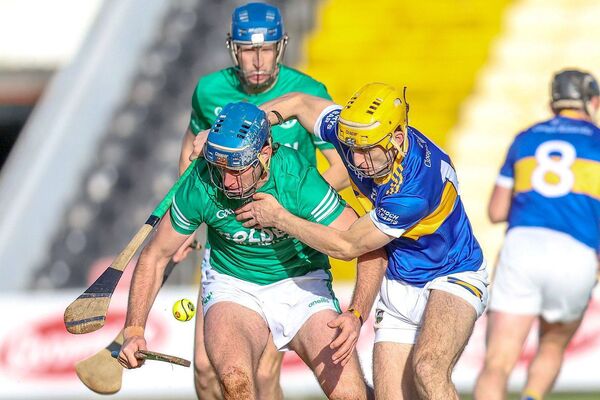Clough/Ballacolla's Robbie Phelan and Ballyhale Shamrocks' Brian Cody get in a bit of a tangle during the AIB Leinster Club Senior Hurling Championship semi-final at UPMC Nowlan Park on Sunday Photo: Paul Dargan